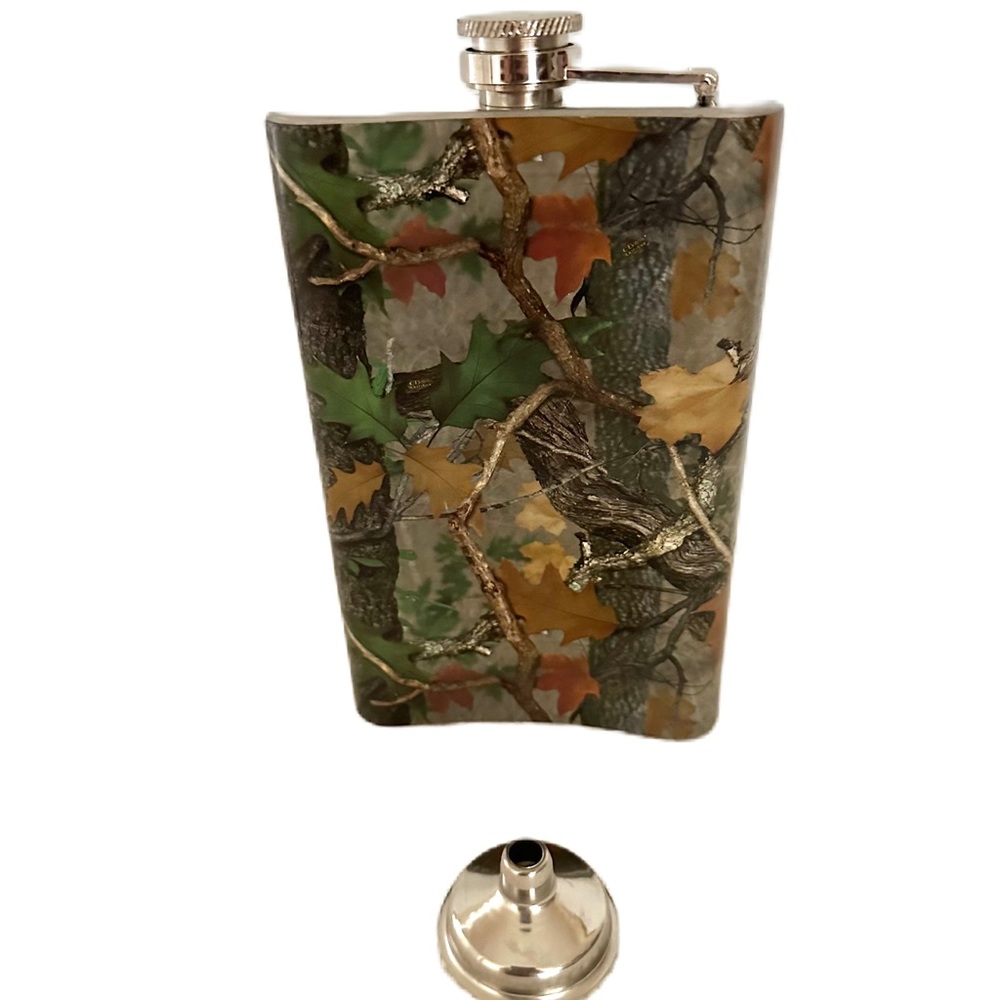 Camouflage Stainless Steel 9oz Flask With Funnel.